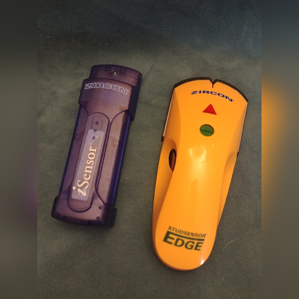 Stud Sensor Edge And Isensor Zircon